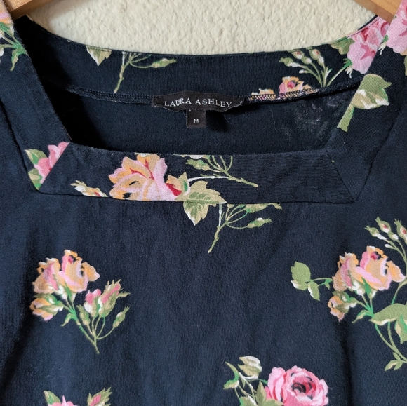 Laura Ashley Feminine Square Neck Floral Black Top T-shirt - Picture 2 of 8